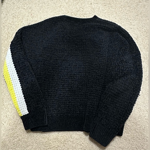 Express Chenille Sweater - Picture 6 of 7